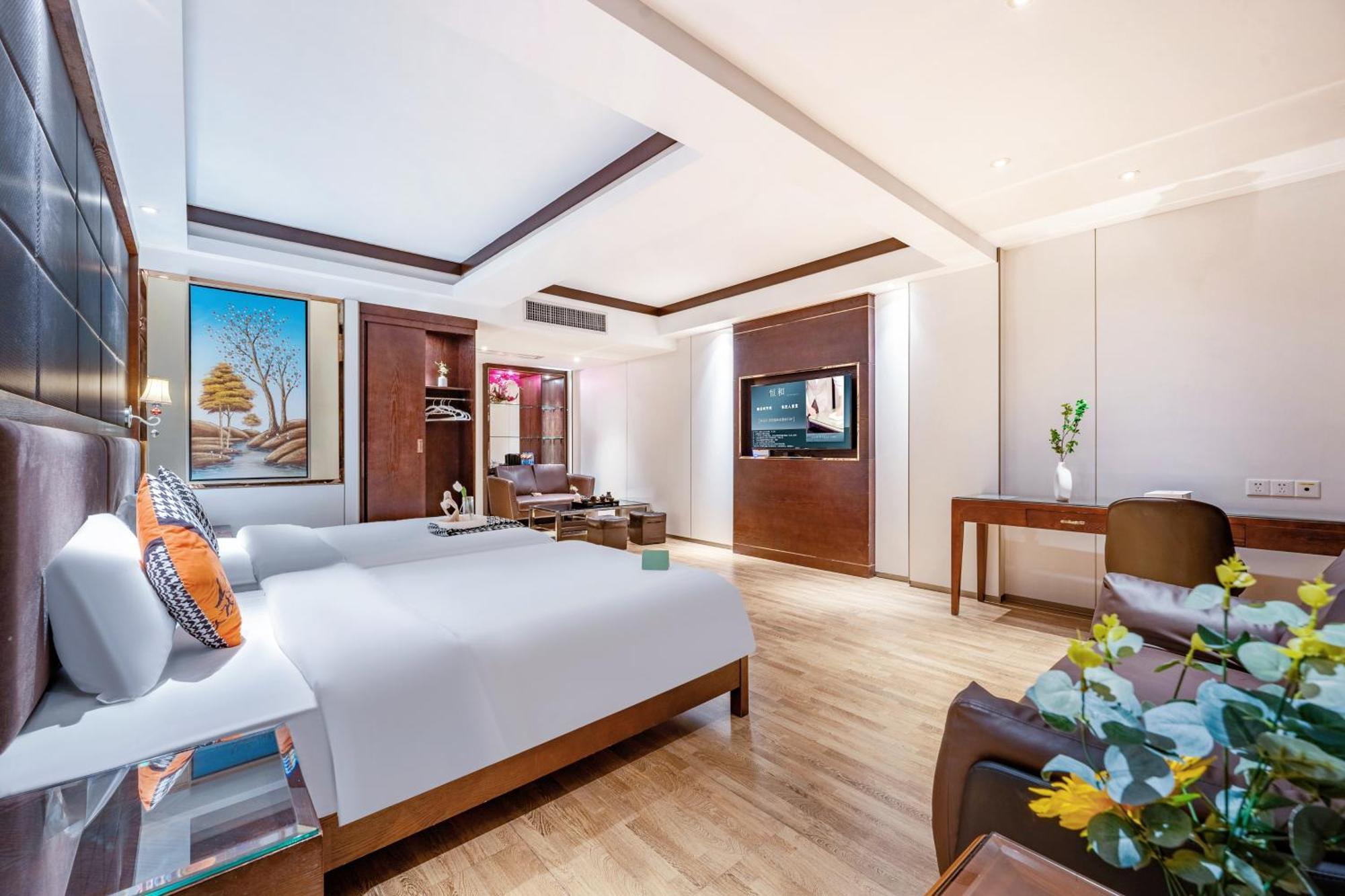 Henghe Selected S Design Hotel - Flagship Store Of Guangzhou Baiyun Railway Station International Convention Center--Reputation Preferred Bagian luar foto