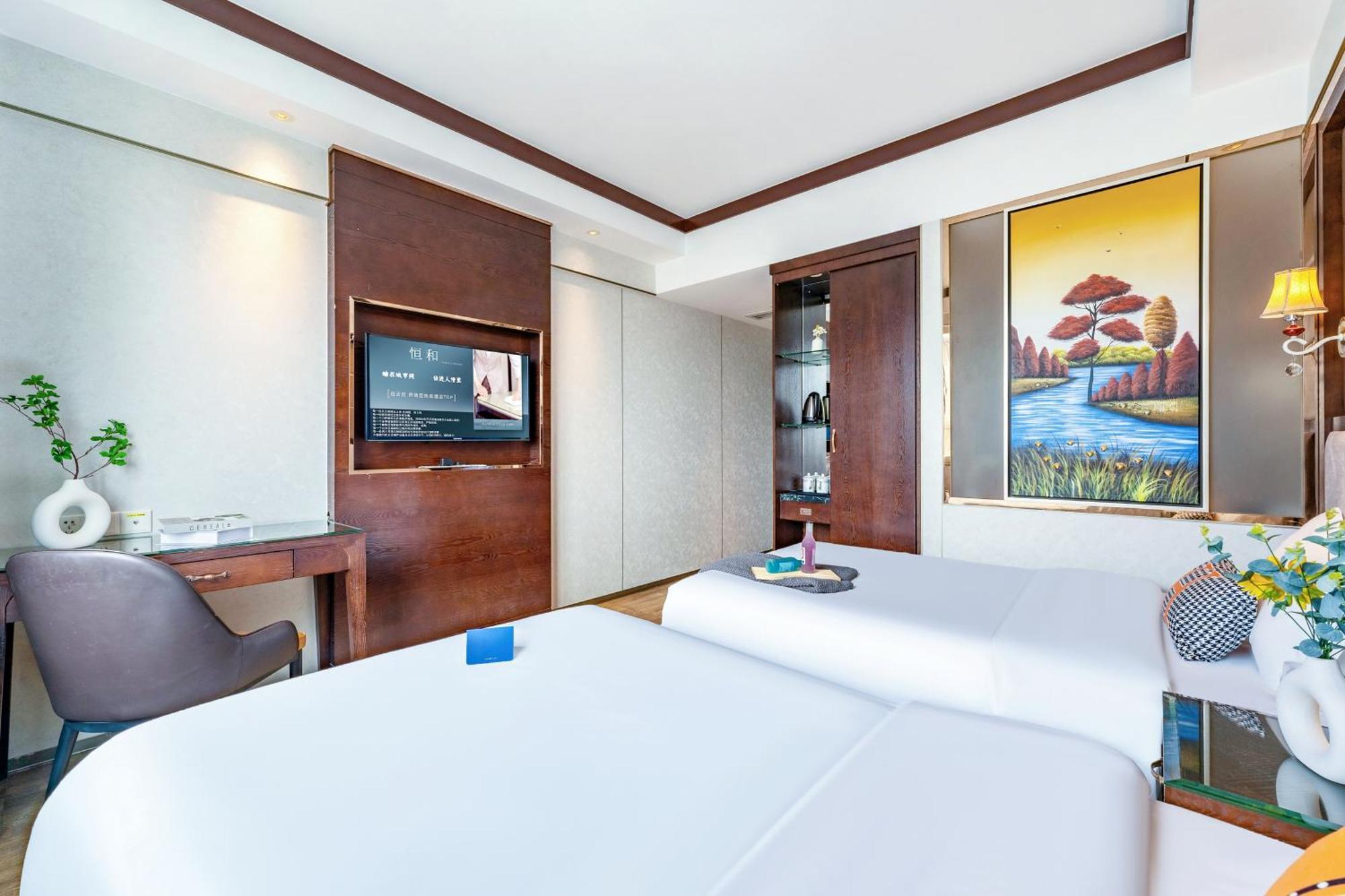 Henghe Selected S Design Hotel - Flagship Store Of Guangzhou Baiyun Railway Station International Convention Center--Reputation Preferred Bagian luar foto