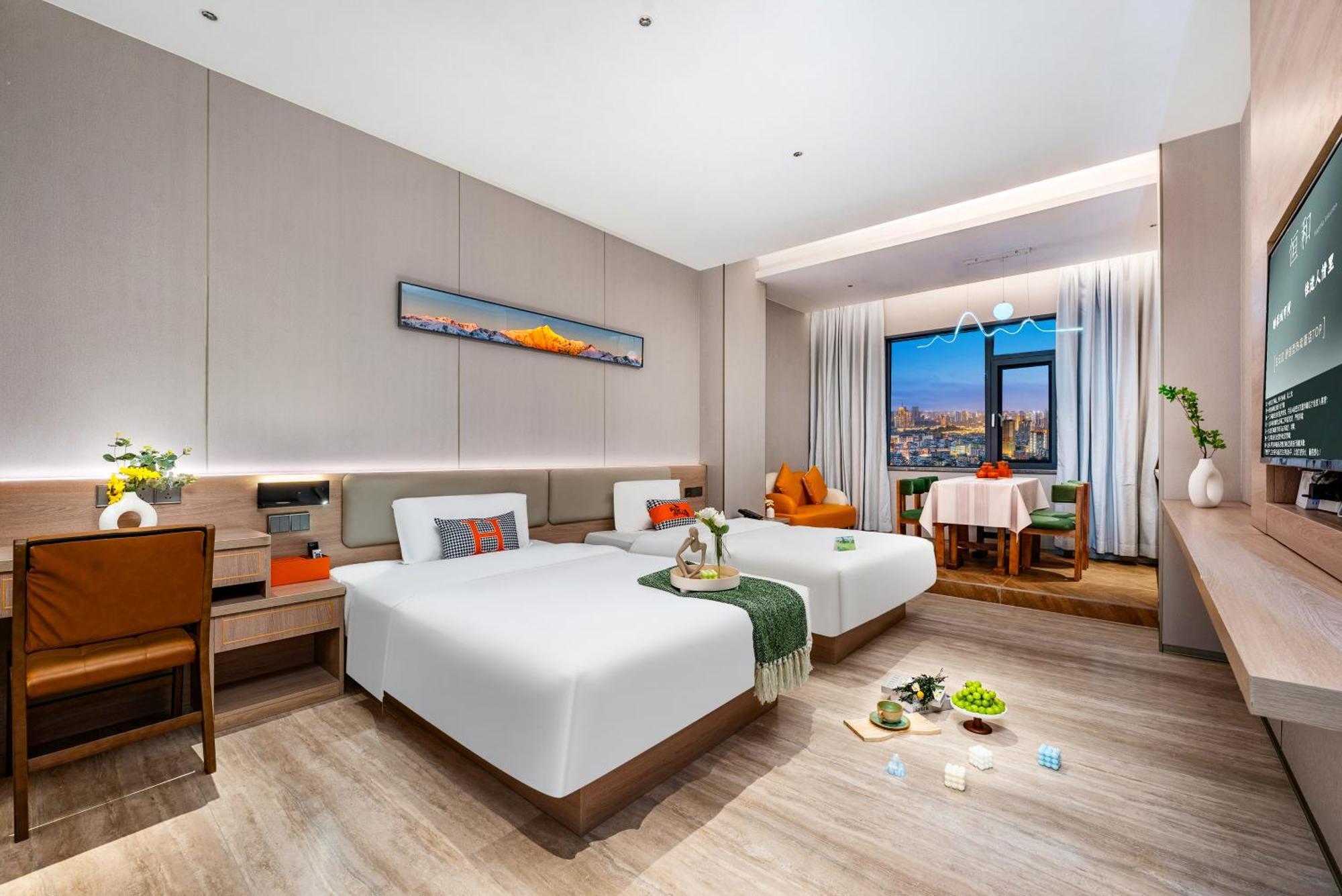 Henghe Selected S Design Hotel - Flagship Store Of Guangzhou Baiyun Railway Station International Convention Center--Reputation Preferred Bagian luar foto